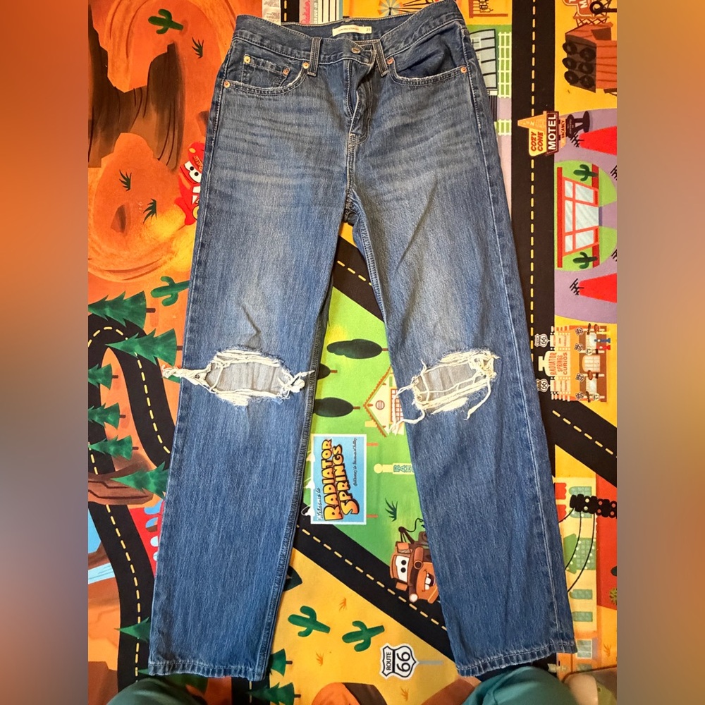 Women’s Distressed Levi’s Blue Jeans - Classic Straight Fit